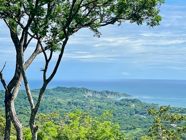 Charming ocean and sunset views from finca Paraiso lot 23